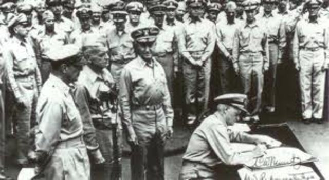 MacArthur accepts Japan's surrender