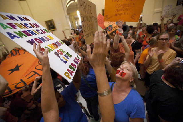 Supreme Court allows Texas to keep enforcing abortion restrictions