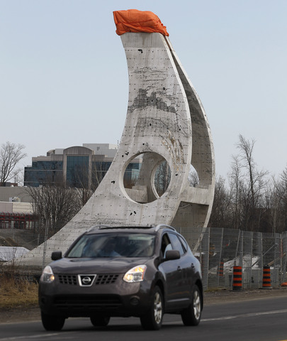 Bridge parts to come down