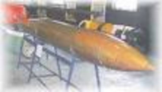 Robert Whitehead invents the self-propelled torpedo