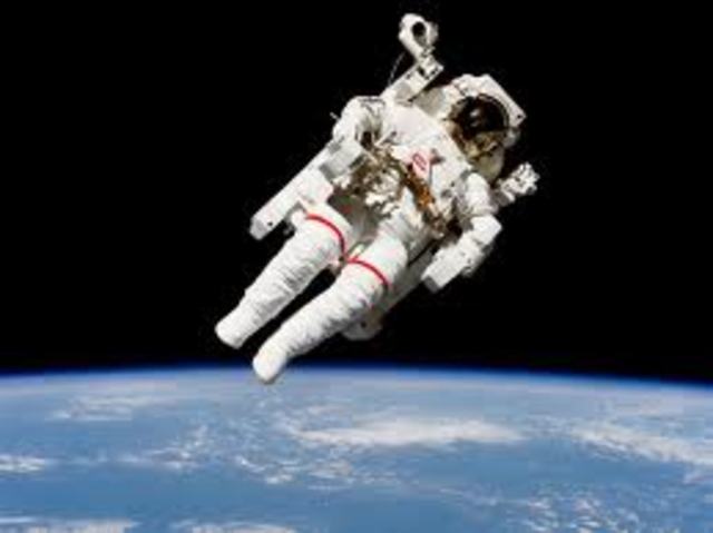 First Untethered Spacewalk