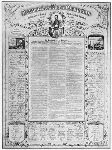 Grundloven træder i kraft