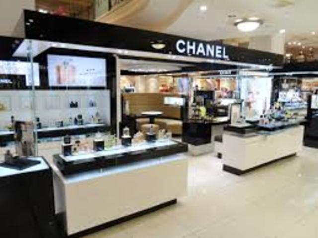 is established 'Parfums Chanel'.