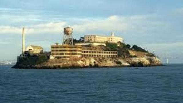 Three convicts sliped out of the Alcatraz Cell