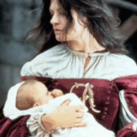 Chillingworth finds out the father of pearl