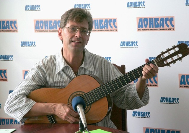 Пісні Анатолія Сердюка опубліковані у збірнику "Шкільний альбом"