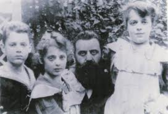 חלקת משפחת הרצל