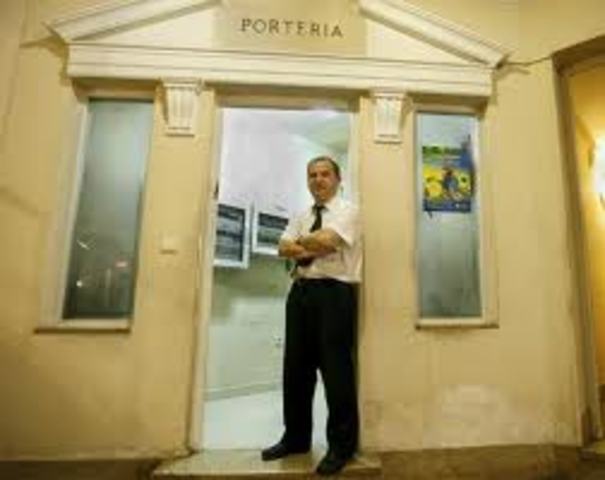 CON LA CAÍDA DE LA MONARQUÍA