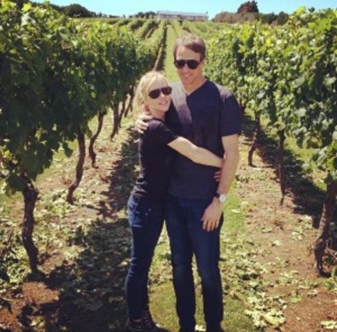 Tony starts dating best friends ex wife Cathy Goodman