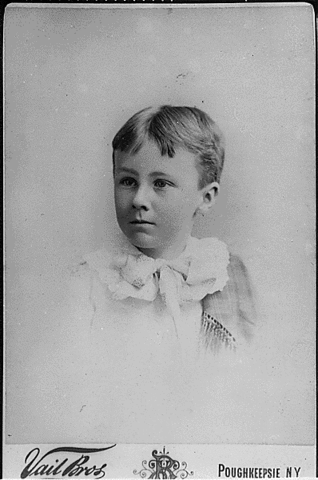 FDR is born in Hyde Park, NY