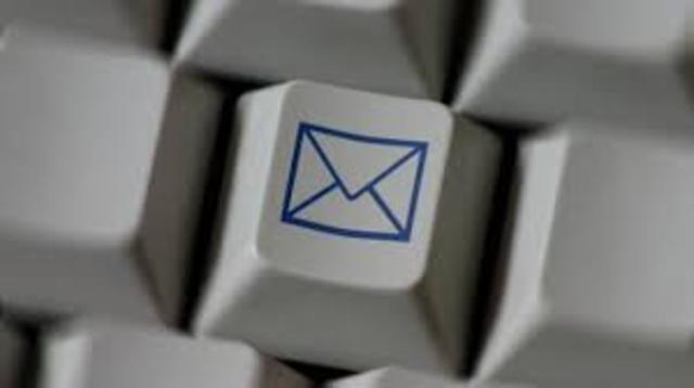 PRIMER CORREO ELECTRONICO
