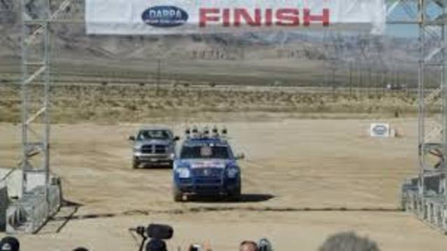 *Computerstyrede biler kører racerløb