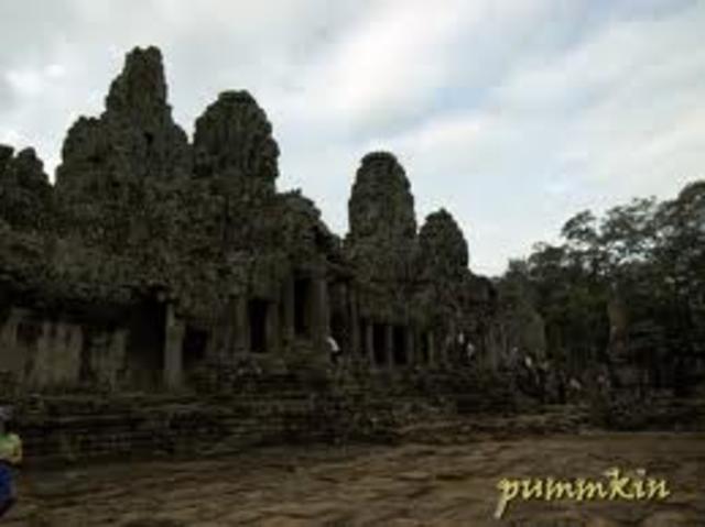 Eastern Khmer Empire Lost.