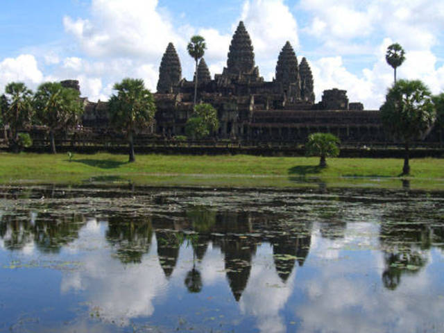 Jayavarman died. His son Jayavarman III succeeded him.