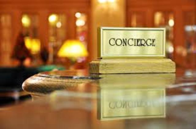 aparicion del concierge hotelero