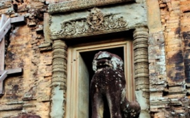 The reign of King Rajendravarman II