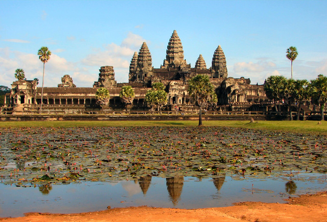 Angkor Wat, started building