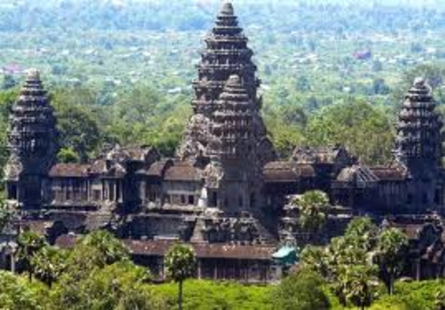 Angkor is abandoned