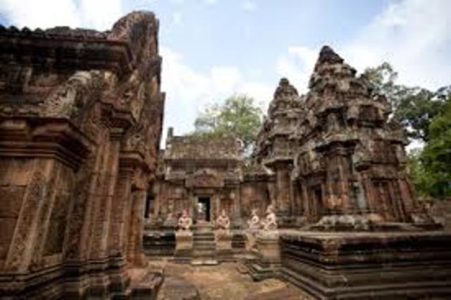Thai army attacks Angkor