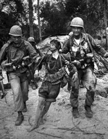 US Pilots Ferry South Vietnamese Soldiers to Saigon