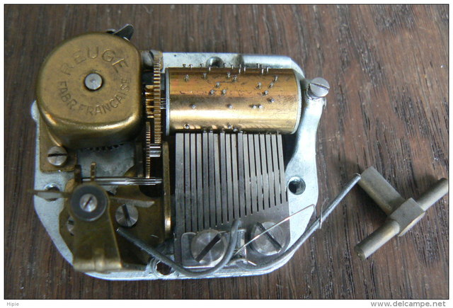 boite à musique à manivelle