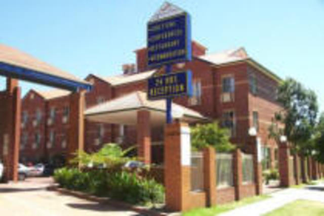 Arrive at the Airport International Inn