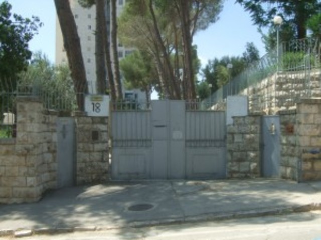 רכישת קרקעות מהכנסיה היוונית אורתודוכסית