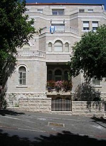 עיקר הבנייה בזמן המנדט הבריטי