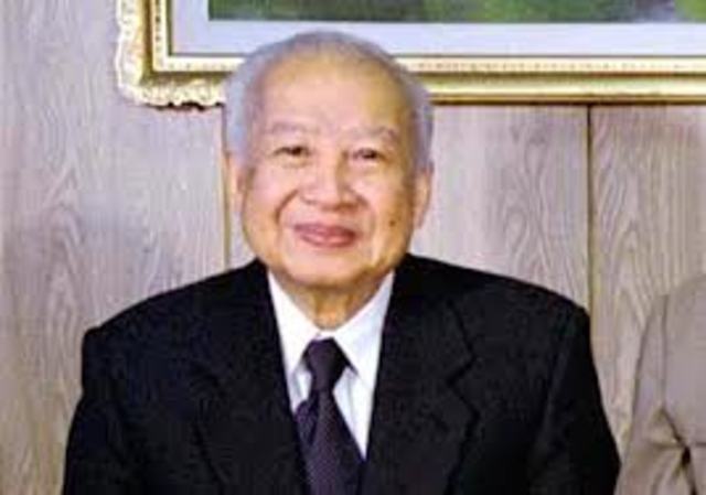 siamese king attacks and defeats Khmer King