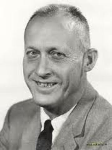 Bill Bowerman dies