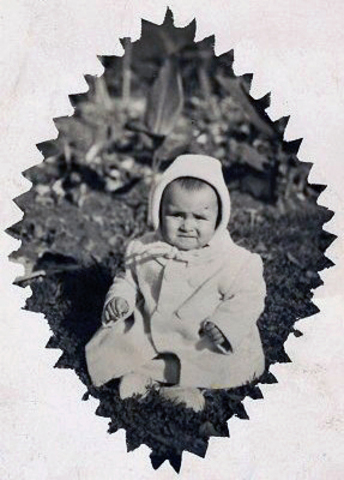 Nasce em Lisboa, Ana Maria Magalhães.