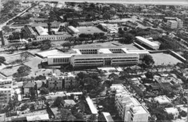 Inicia actividade docente...