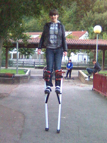 Nik ankapaluetan ikasi ibiltzen