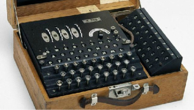 Maquina capaz de unir letras - Alan Turing