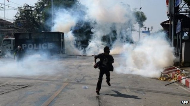Thailand protests: Teargas fired amid renewed clashes