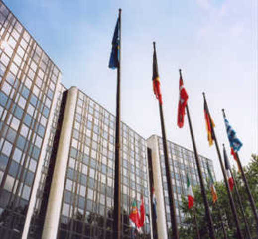 The Single European Act enters into force