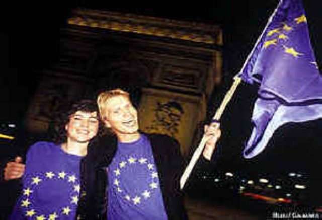 Maastricht turns the Community into a Union