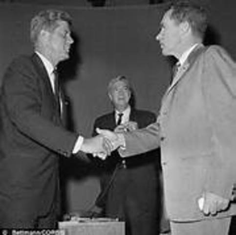 John F. Kennedy beats Richard Nixon