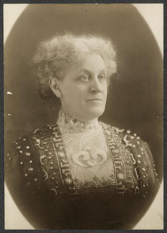 Anna Howard Shaw becomes president of National Association for Women's Suffrage