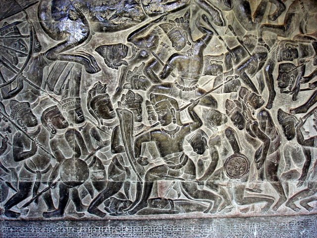 Siamese (Thai) king attacks and defeats the Khamer king.