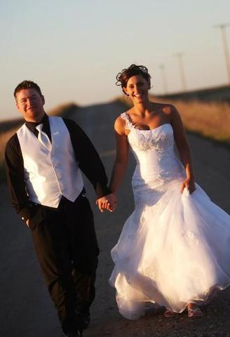 Jennifer Knutson and Cody Nelson got hitched