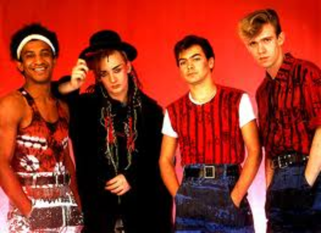 LA BANDA INGLESA CULTURE CLUB Y BOY GEORGE LANZAN EL EXITO "DO YOU REALLY WANT TO HURT ME"