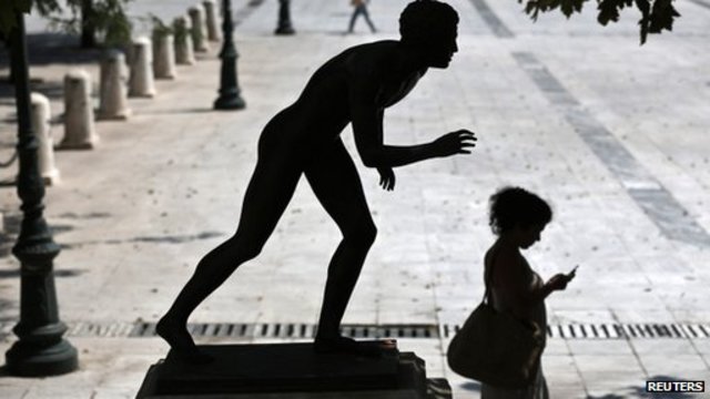 NSA 'tracking' hundreds of millions of mobile phones