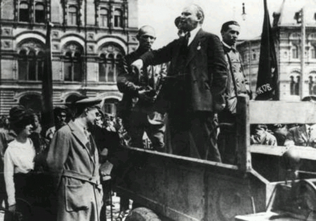 Alemania le declara la guerra a Rusia y Francia