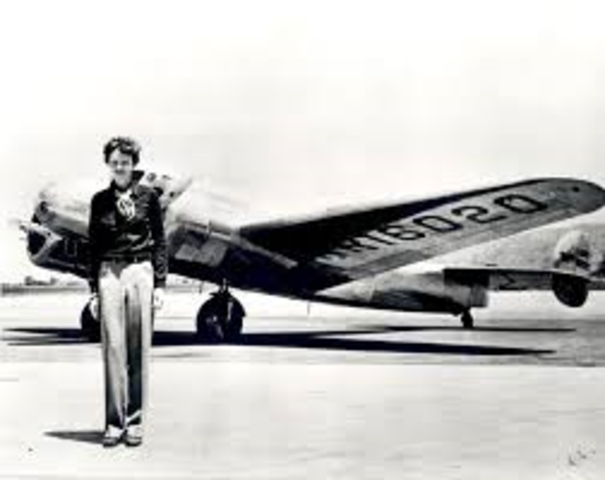 Solo flight: Amelia Earhart