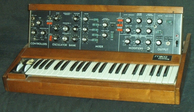 Le Minimoog, synthétiseur