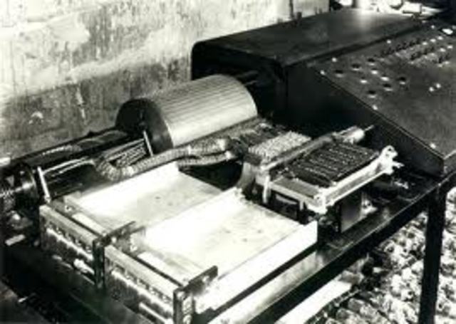 Primera Computadora Mecanica