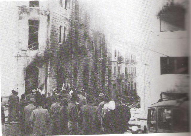 פוצצו פקודיו של עבד אל קאדר אל חוסייני ועריקים בריטים מכונית תופת ליד מבנה העיתון "פלסטיין פוסט", האנגלי, בבעלות יהודית