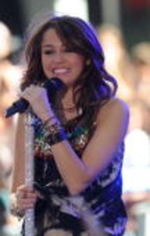 MILEY CYRUS