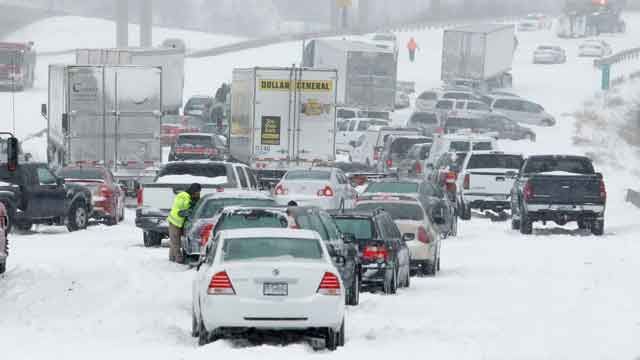 Storm creates messy commute across the Northeast, cancels thousands of flights